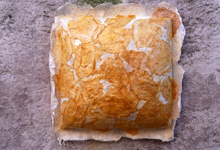 wall_orange_pillow_1